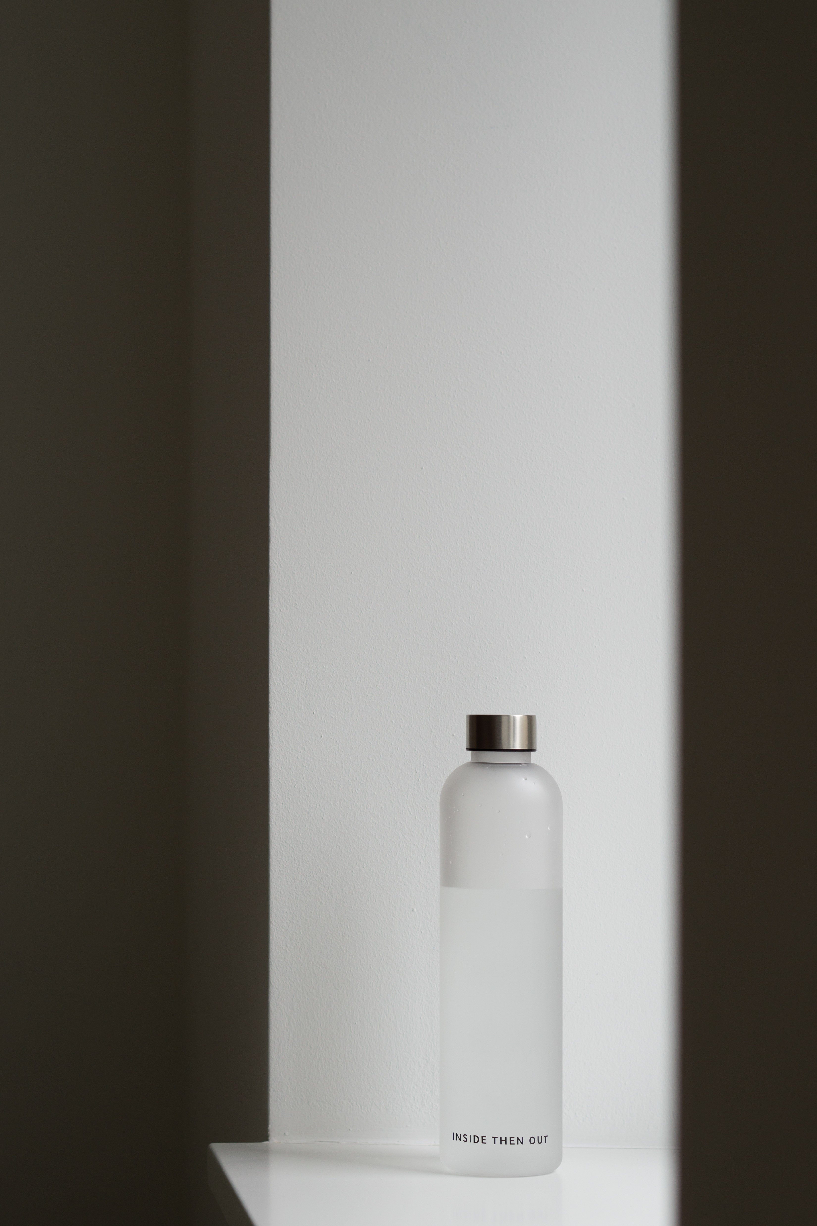 Water Tracking Bottle with light gray background
